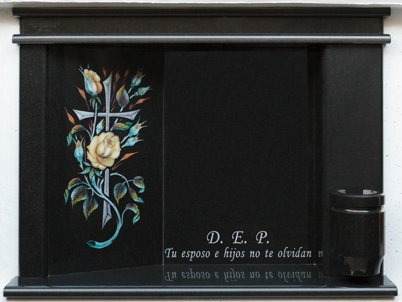 Forrado con cruz y rosas en laser